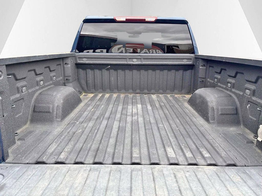Used 2021 GMC Sierra 1500 4x4 Crew Cab w/ Convenience Package image 31