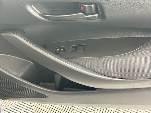 Certified 2025 Toyota Corolla LE FWD image 28