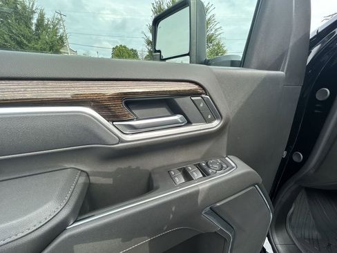 New 2025 GMC Sierra 2500 SLE w/ SLE Value Package; image 23