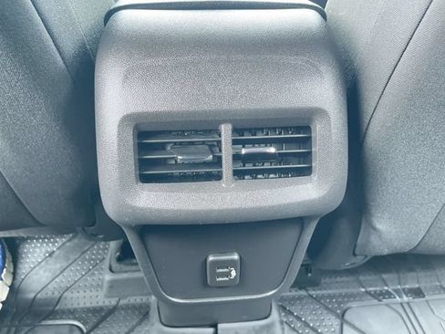 Certified 2024 Chevrolet Equinox LT w/ LPO, Floor Liner Package AWD/4WD image 20