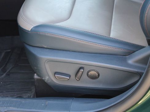 Used 2025 Ford Maverick Lariat image 16