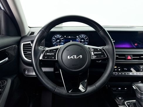 Certified 2024 Kia Seltos S image 3