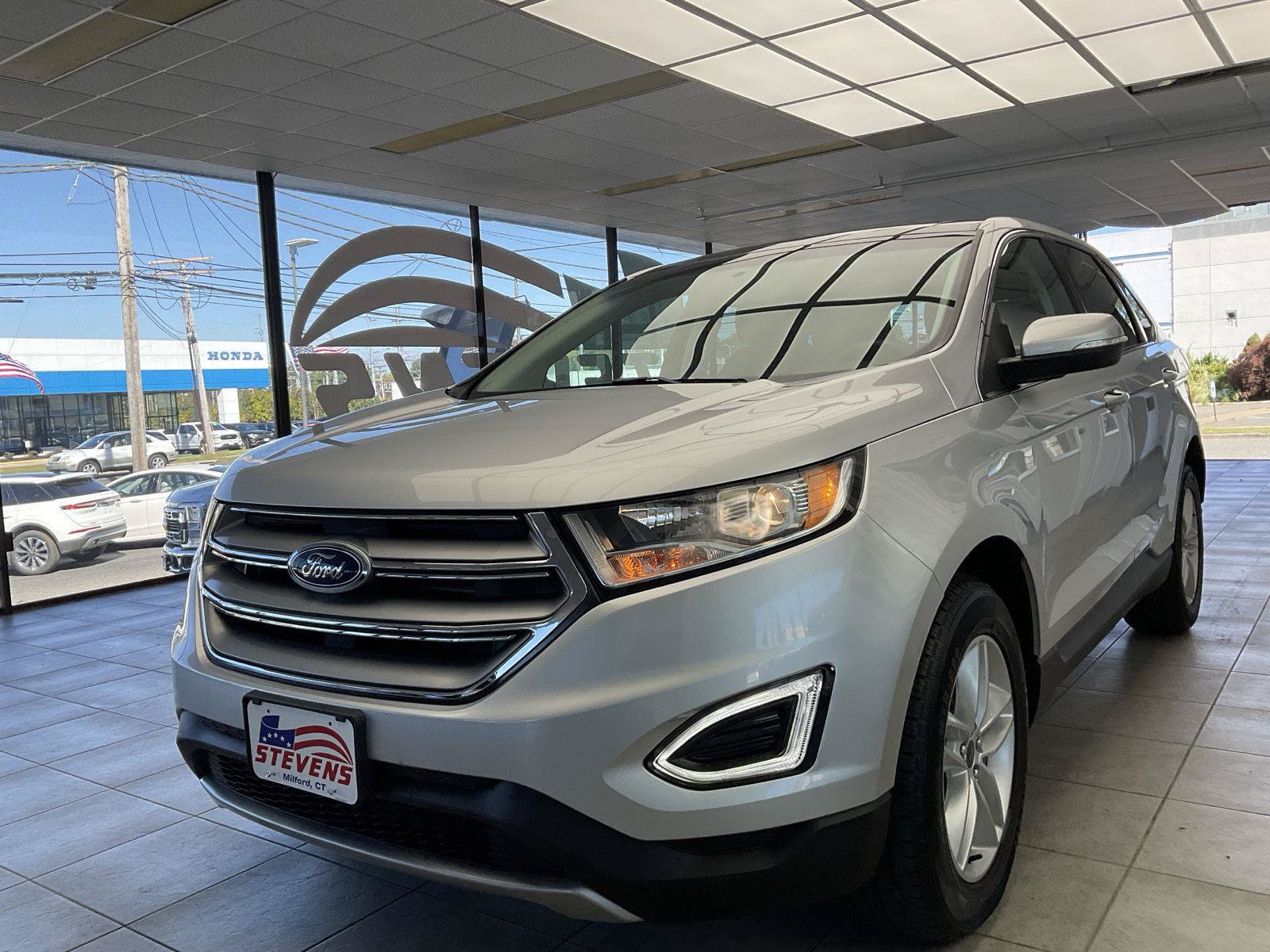 Used 2016 Ford Edge SEL w/ Equipment Group 201A AWD/4WD image 3