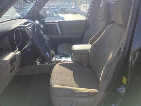 Used 2011 Toyota 4Runner SR5 w/ Convenience Pkg AWD/4WD image 6