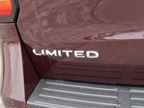Used 2024 Ford Expedition Limited AWD/4WD image 35
