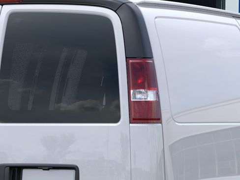 New 2026 Chevrolet Express 2500 w/ Driver Convenience Package RWD image 35