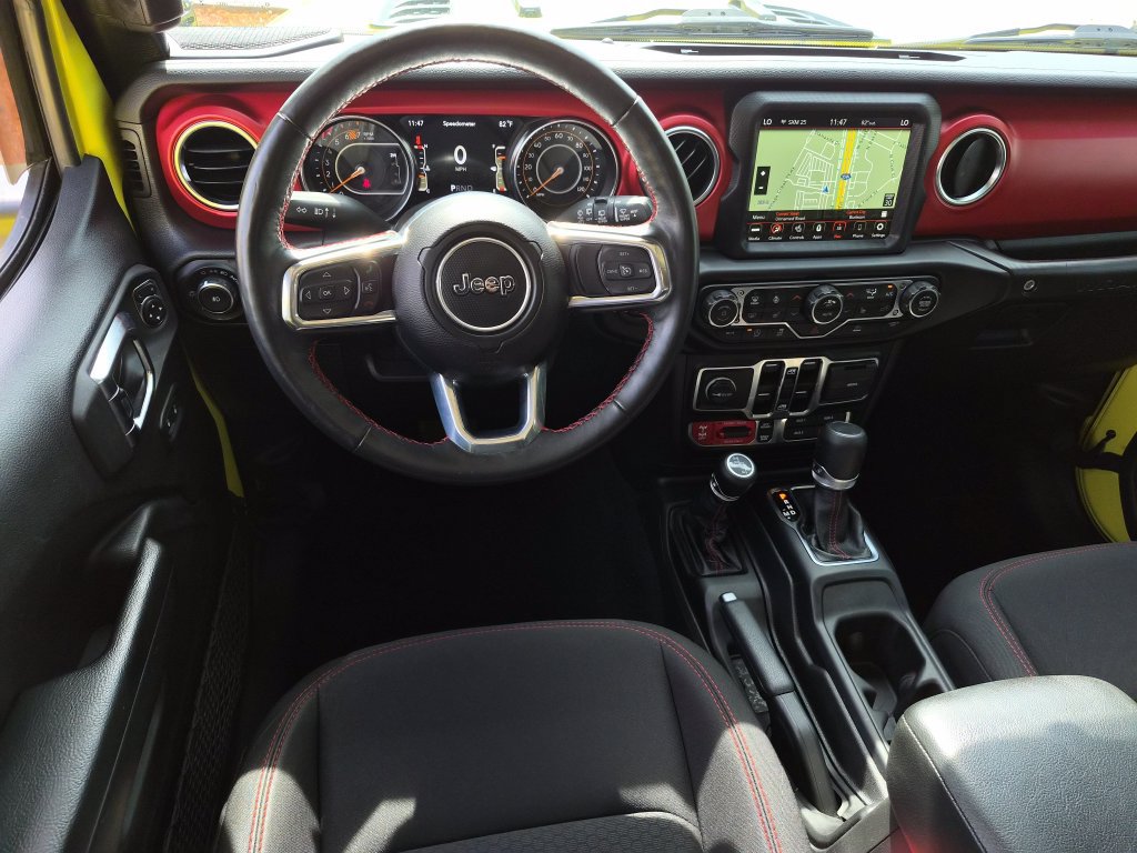 Used 2023 Jeep Wrangler Unlimited Rubicon w/ Cold Weather Group AWD/4WD image 12