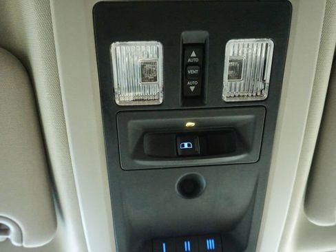 Used 2018 RAM 2500 Laramie w/ Sport Appearance Group image 37