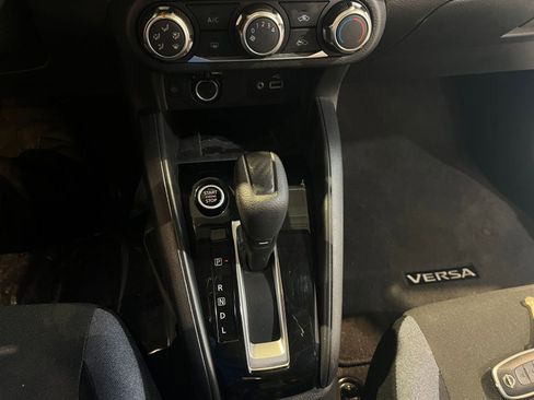 Used 2025 Nissan Versa SV image 40