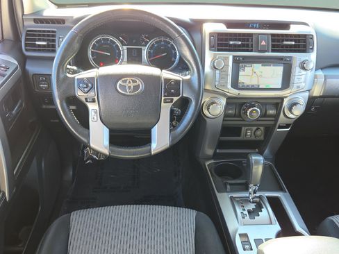 Used 2015 Toyota 4Runner SR5 image 11