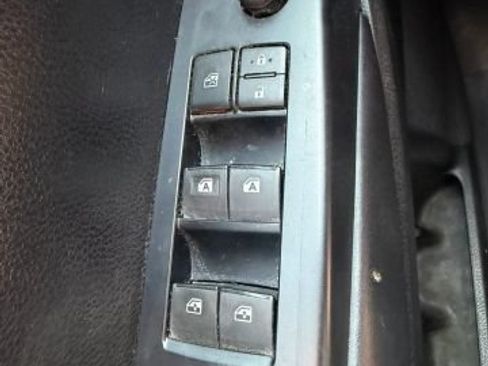Used 2019 Toyota Highlander XLE AWD/4WD image 19
