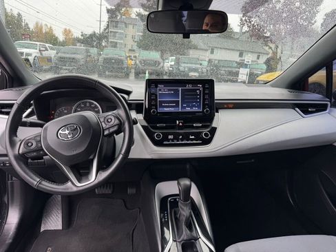 Used 2021 Toyota Corolla SE w/ Carpet Mat Package (TMS) image 11