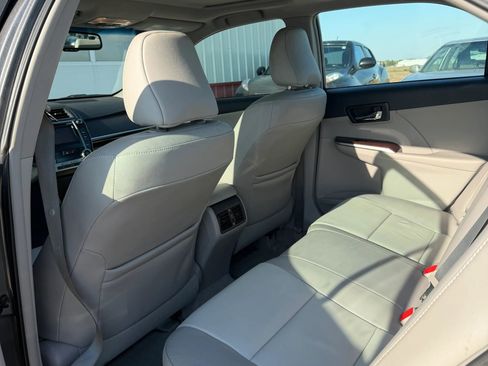 Used 2012 Toyota Camry XLE FWD image 13