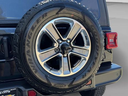 Certified 2022 Jeep Wrangler Unlimited Sahara w/ Cold Weather Group AWD/4WD image 29