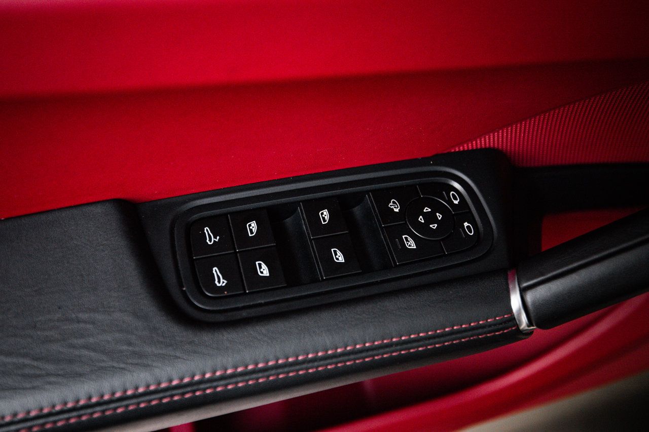 Certified 2023 Porsche Cayenne Coupe AWD/4WD image 22