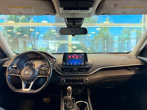 Used 2022 Nissan Altima 2.5 SV w/ SV Premium Package FWD image 32
