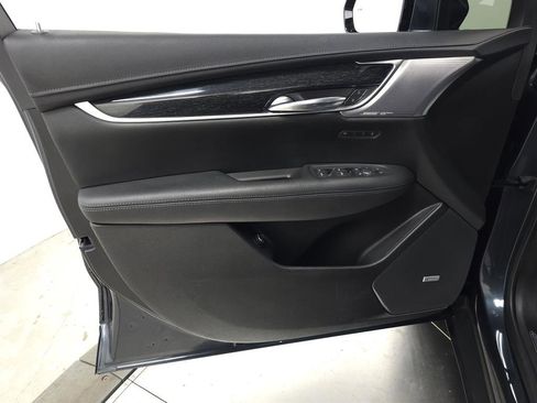 Used 2021 Cadillac XT5 Premium Luxury image 14