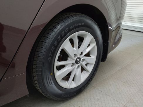 Used 2016 Kia Optima LX FWD image 31