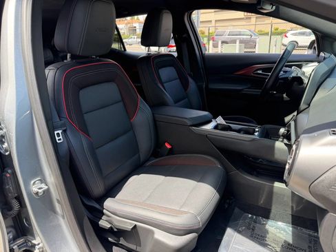Used 2024 Chevrolet Equinox EV RS FWD image 26