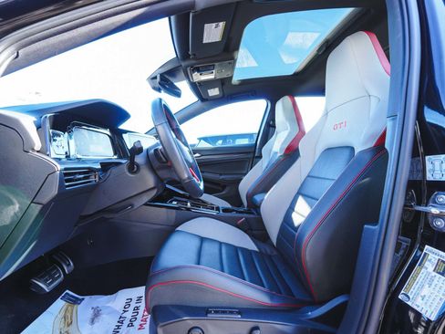 Used 2024 Volkswagen GTI Autobahn image 29