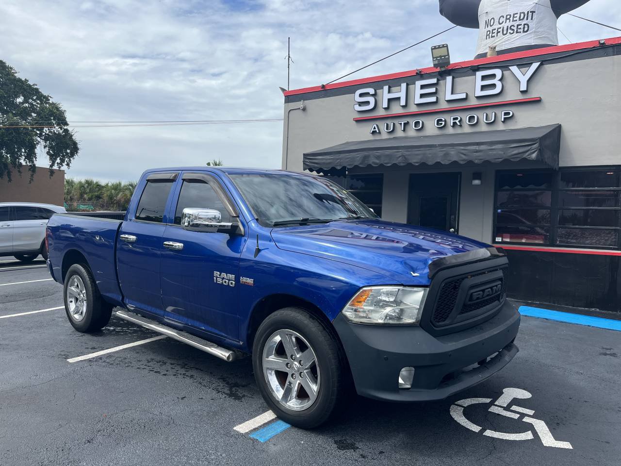 Used 2018 RAM 1500 Express RWD image 1
