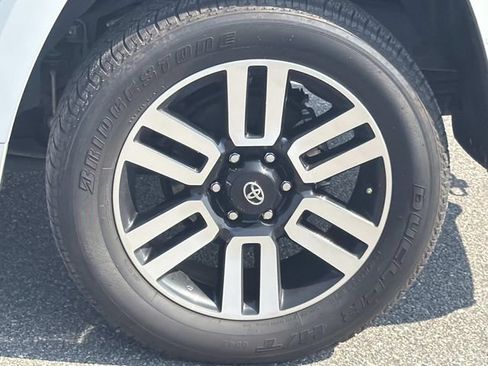 Used 2024 Toyota 4Runner Limited AWD/4WD image 14