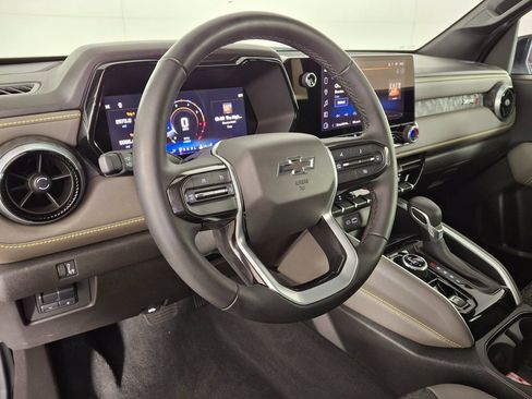 Used 2024 Chevrolet Colorado ZR2 w/ Technology Package image 11