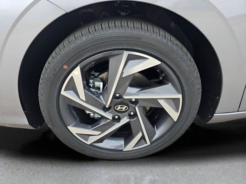 New 2026 Hyundai Elantra Limited image 9