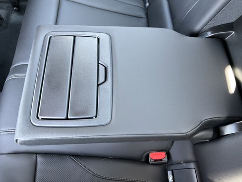 Certified 2025 BMW 230i Coupe RWD image 41