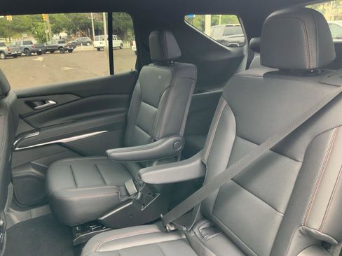 New 2026 Chevrolet Traverse Z71 w/ Driver Confidence Package AWD/4WD image 11
