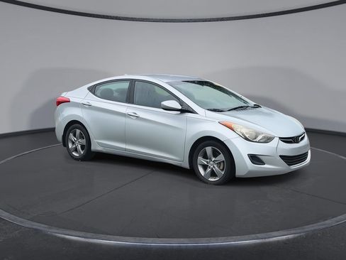Used 2013 Hyundai Elantra GLS FWD image 2