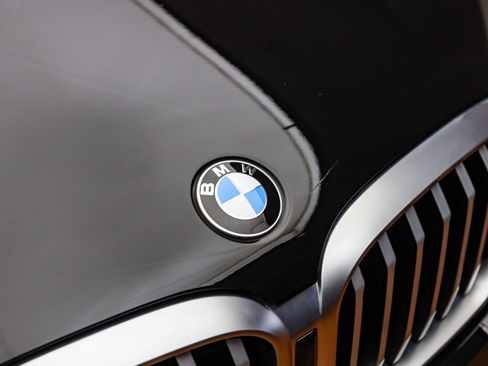 Certified 2023 BMW X3 xDrive30i w/ Premium Package image 8