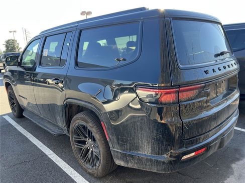 Used 2024 Jeep Wagoneer Series II image 6