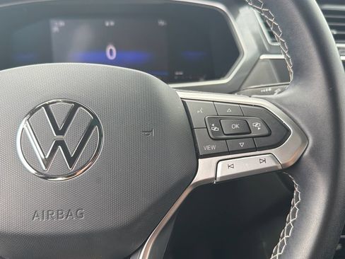 Certified 2023 Volkswagen Tiguan SE R-Line FWD image 12