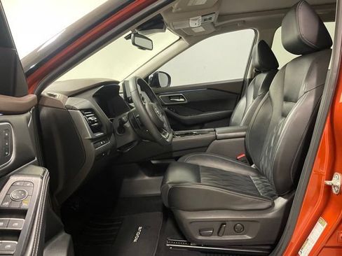 Used 2021 Nissan Rogue Platinum FWD image 20