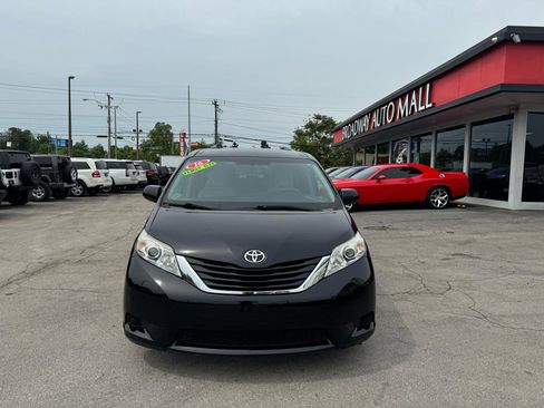 Used 2016 Toyota Sienna LE FWD image 8