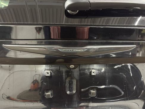 Used 2019 Chrysler Pacifica Touring Plus w/ S Appearance Package image 32