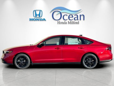 New 2025 Honda Accord SE image 2