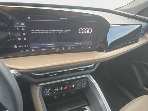 Certified 2025 Audi Q5 Premium Plus w/ Premium Plus AWD/4WD image 15
