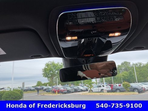 Used 2025 Mercedes-Benz GLC 300 4MATIC image 41
