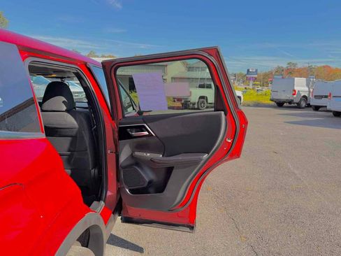 Used 2022 Mitsubishi Outlander ES image 18