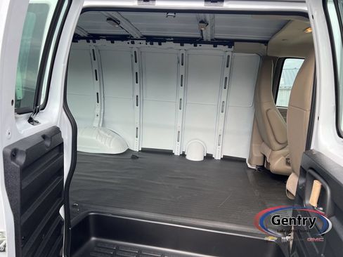 New 2026 Chevrolet Express 2500 w/ Driver Convenience Package RWD image 9
