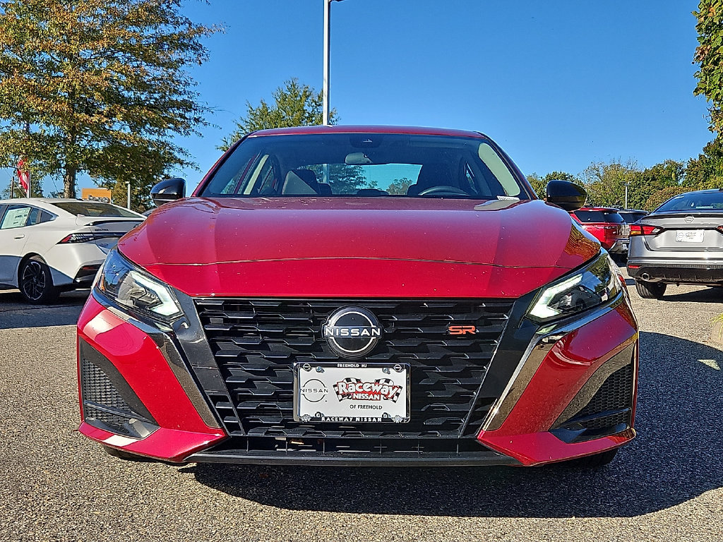Certified 2024 Nissan Altima 2.5 SR FWD image 3