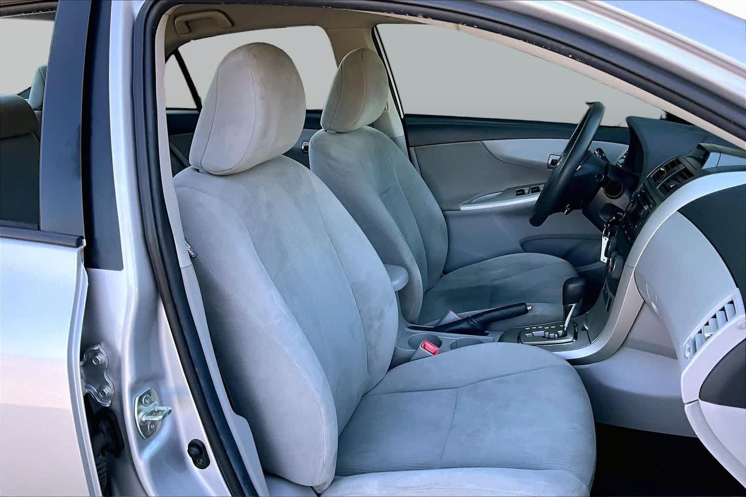Used 2012 Toyota Corolla LE FWD image 8