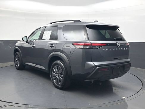 Used 2025 Nissan Pathfinder SV FWD image 7