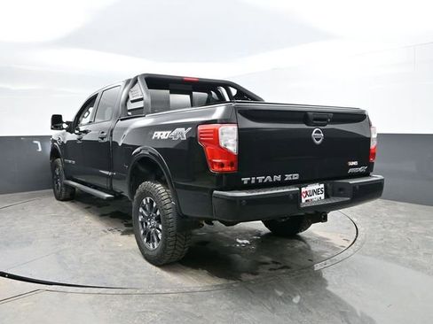 Used 2016 Nissan Titan PRO-4X w/ Pro-4x Convenience Package AWD/4WD image 8
