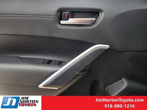 Used 2023 Toyota Corolla Cross XLE image 26