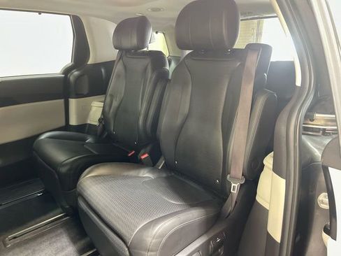 Used 2022 Kia Carnival SX Prestige FWD image 23