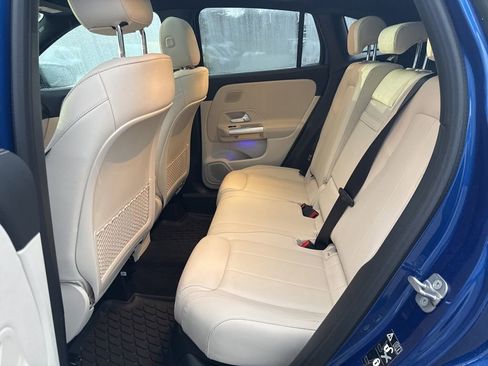 Used 2025 Mercedes-Benz GLA 250 4MATIC image 25