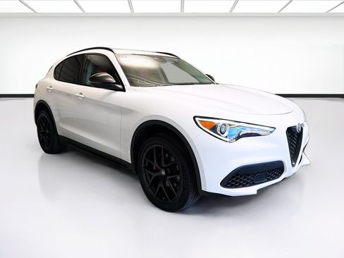Used 2020 Alfa Romeo Stelvio w/ Nero Edizione RWD image 3